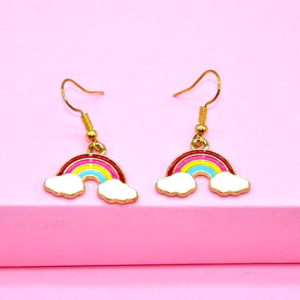 Cute rainbow earrings 🌈🌈🌈